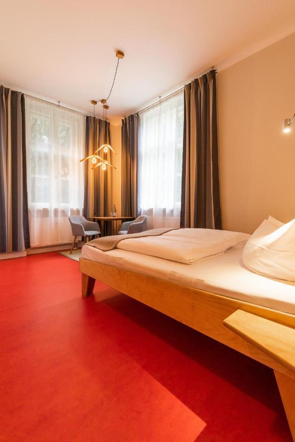 Kavaliershaus Krumke - Gaestehaus Im Schlosspark - Schluesselbox - Kein Tv 호텔 외부 사진