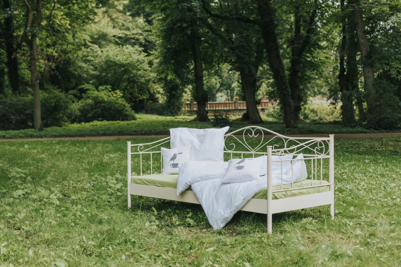 Kavaliershaus Krumke - Gaestehaus Im Schlosspark - Schluesselbox - Kein Tv 호텔 외부 사진